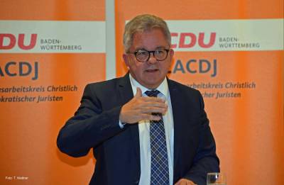 Minister der Justiz und für Europa Guido Wolf MdL